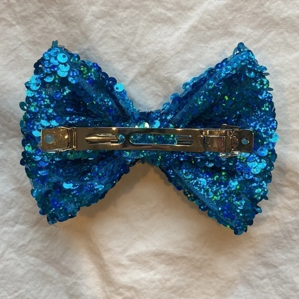 Jojo Siwa Blue Sequin Clip On Bow